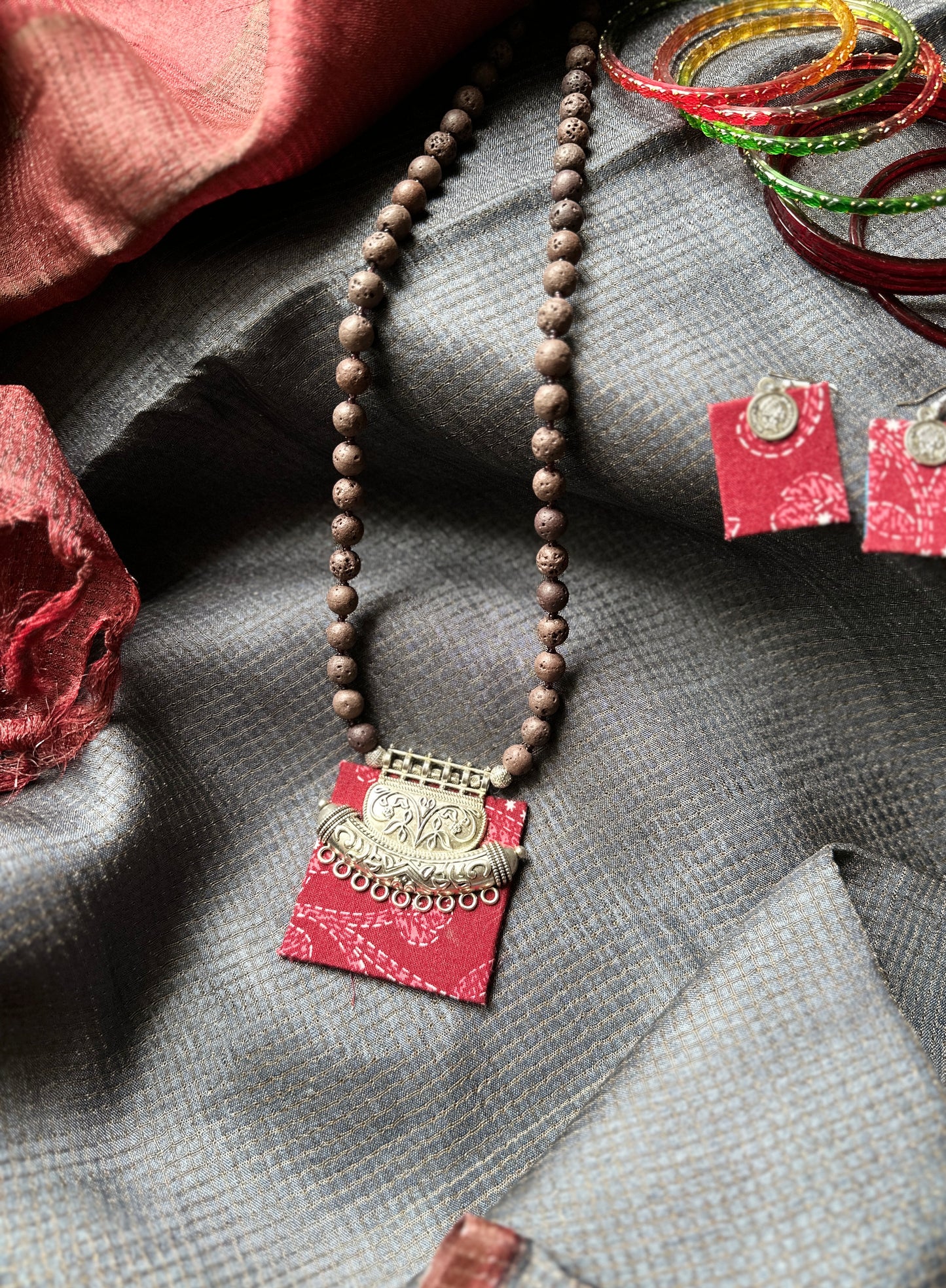 Amukti - Kantha Red