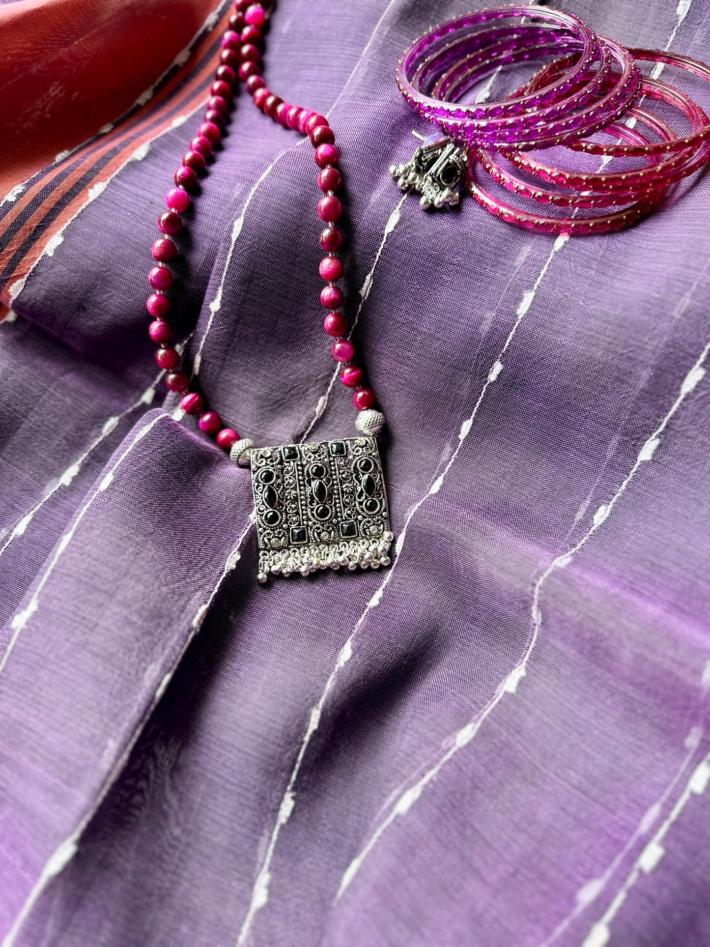 Bagh Pendant Necklace - Pink