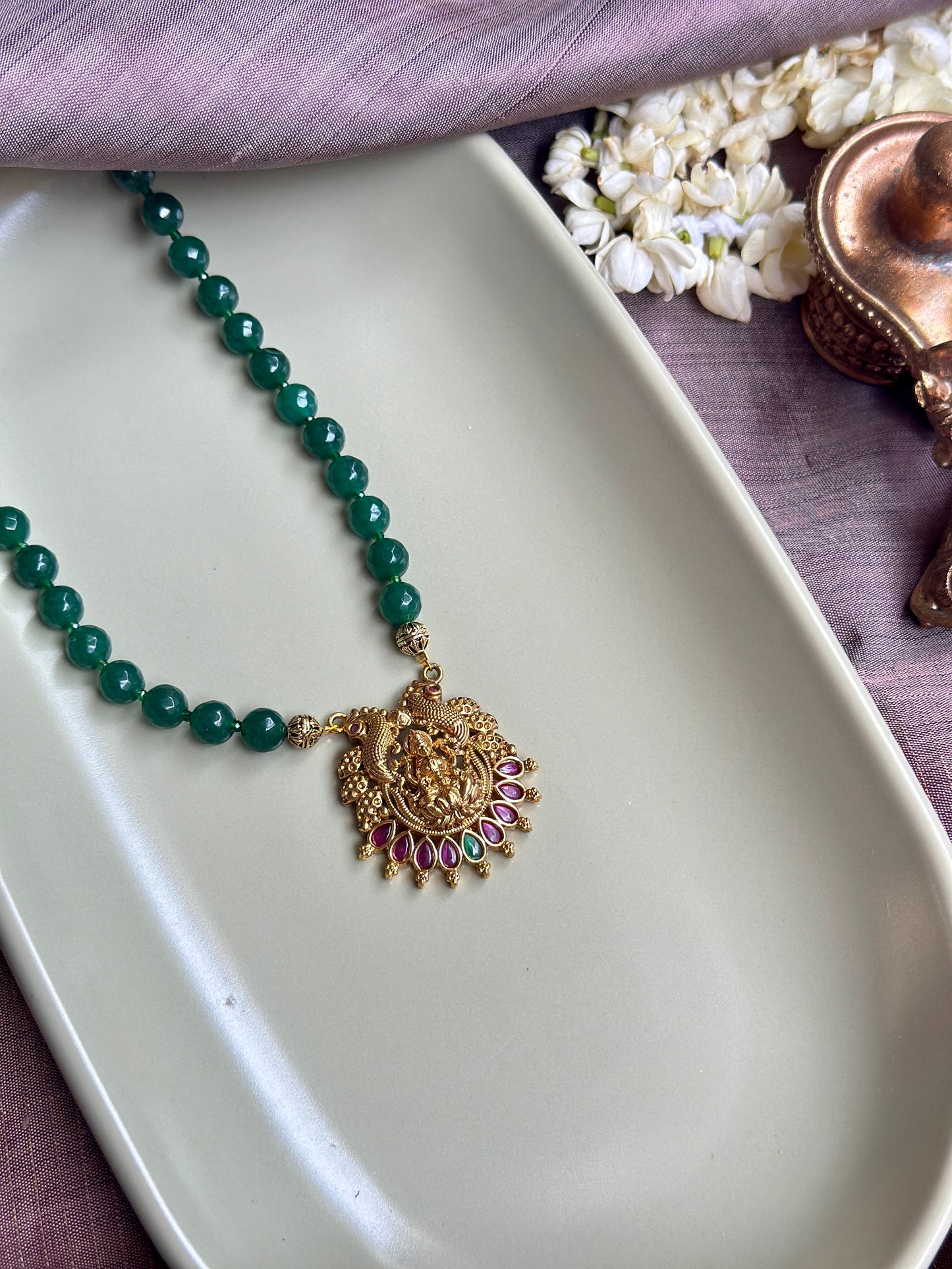 Divine Antiques - Kamini
