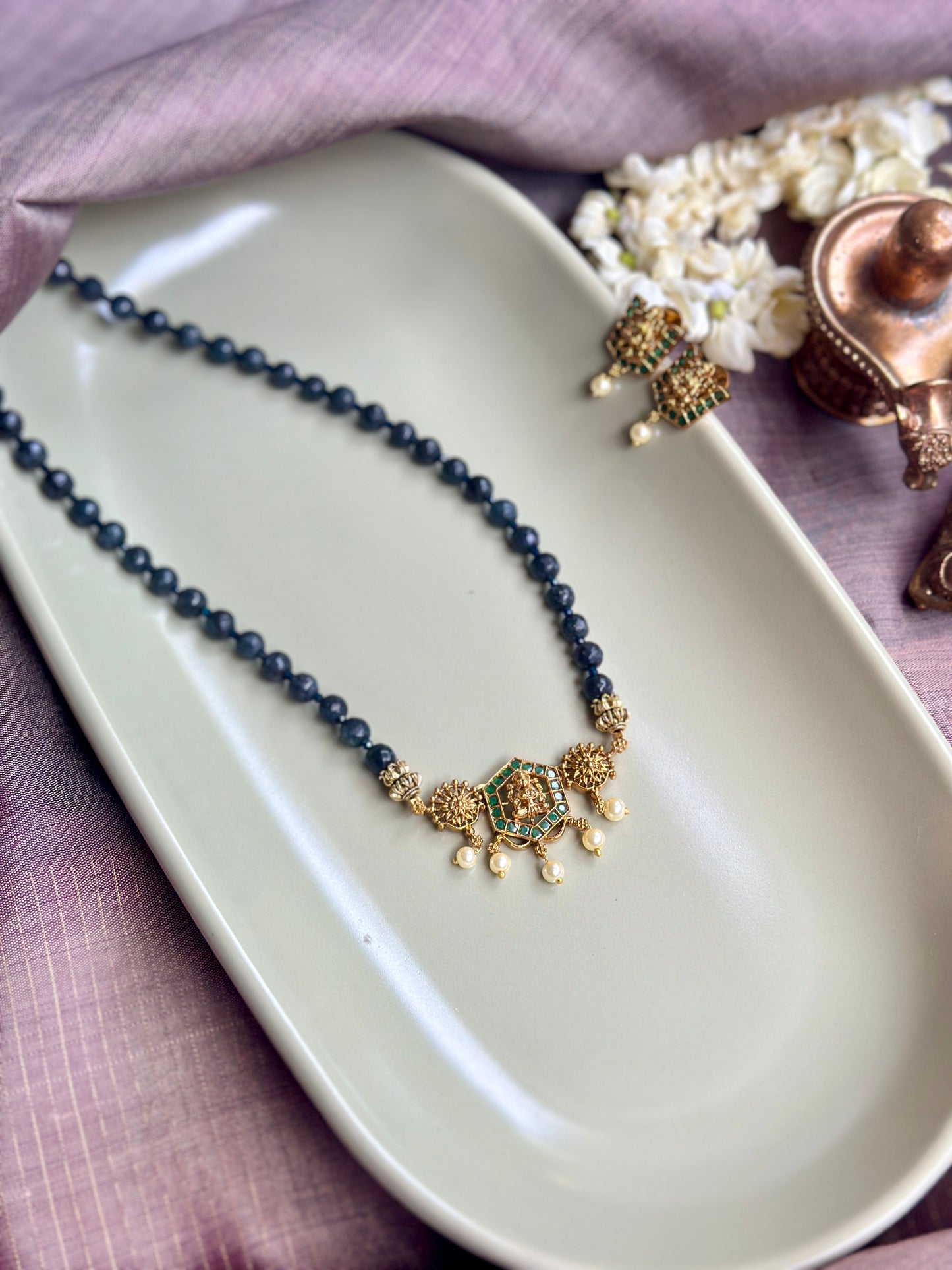 Divine Antiques - Kaveri