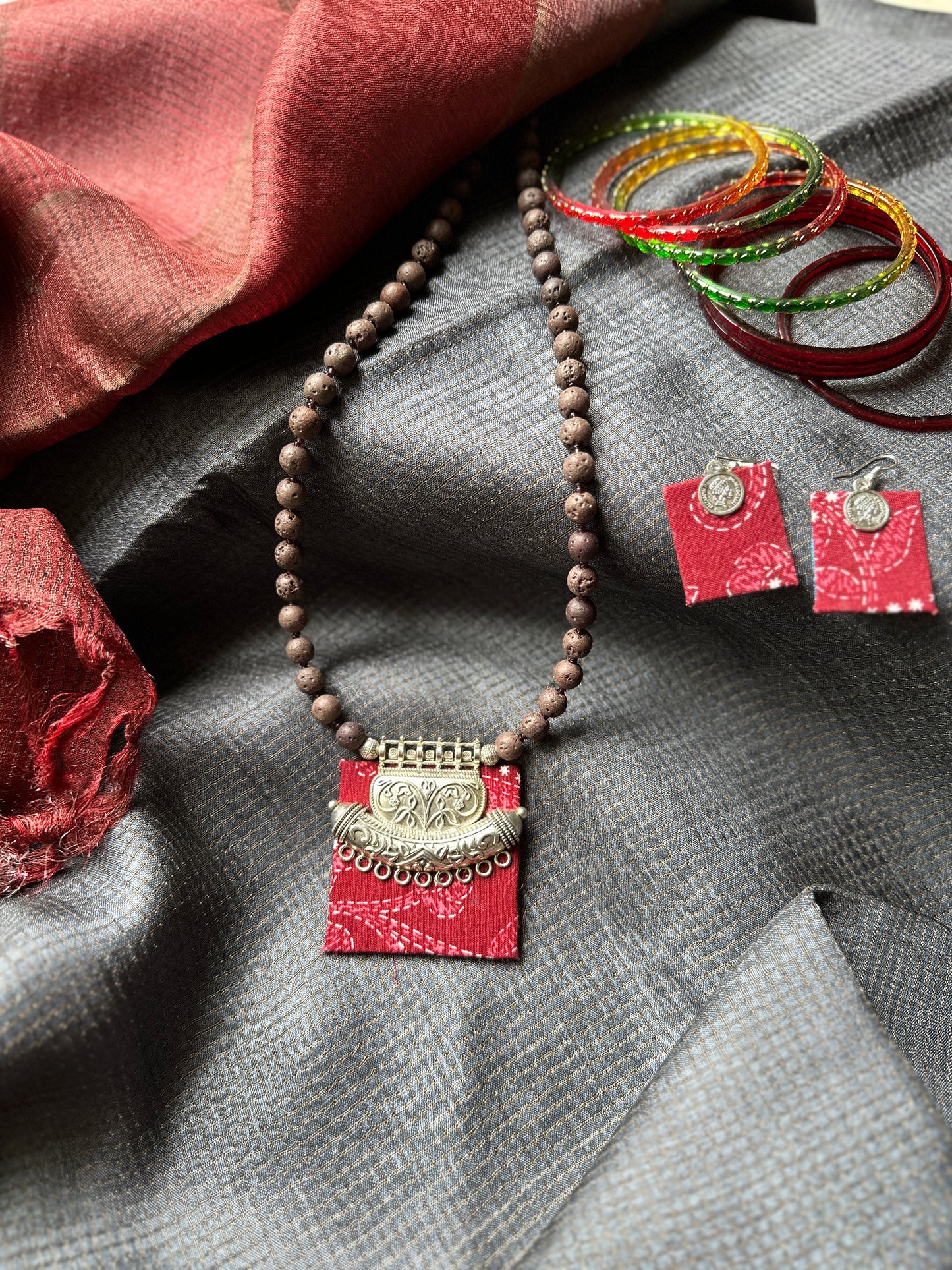 Amukti - Kantha Red