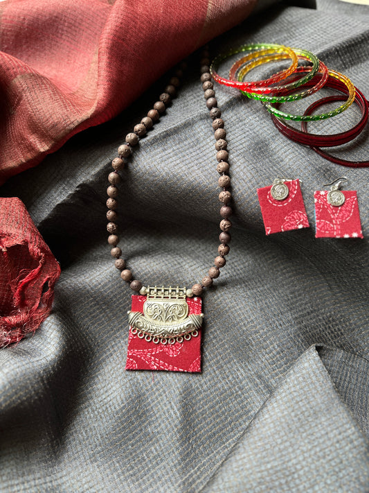 Amukti - Kantha Red