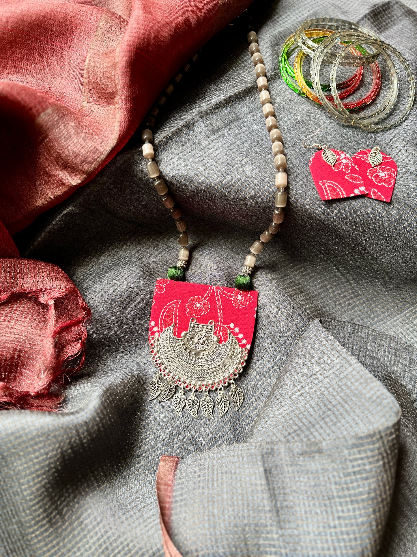 Amukti - Kantha Crimson