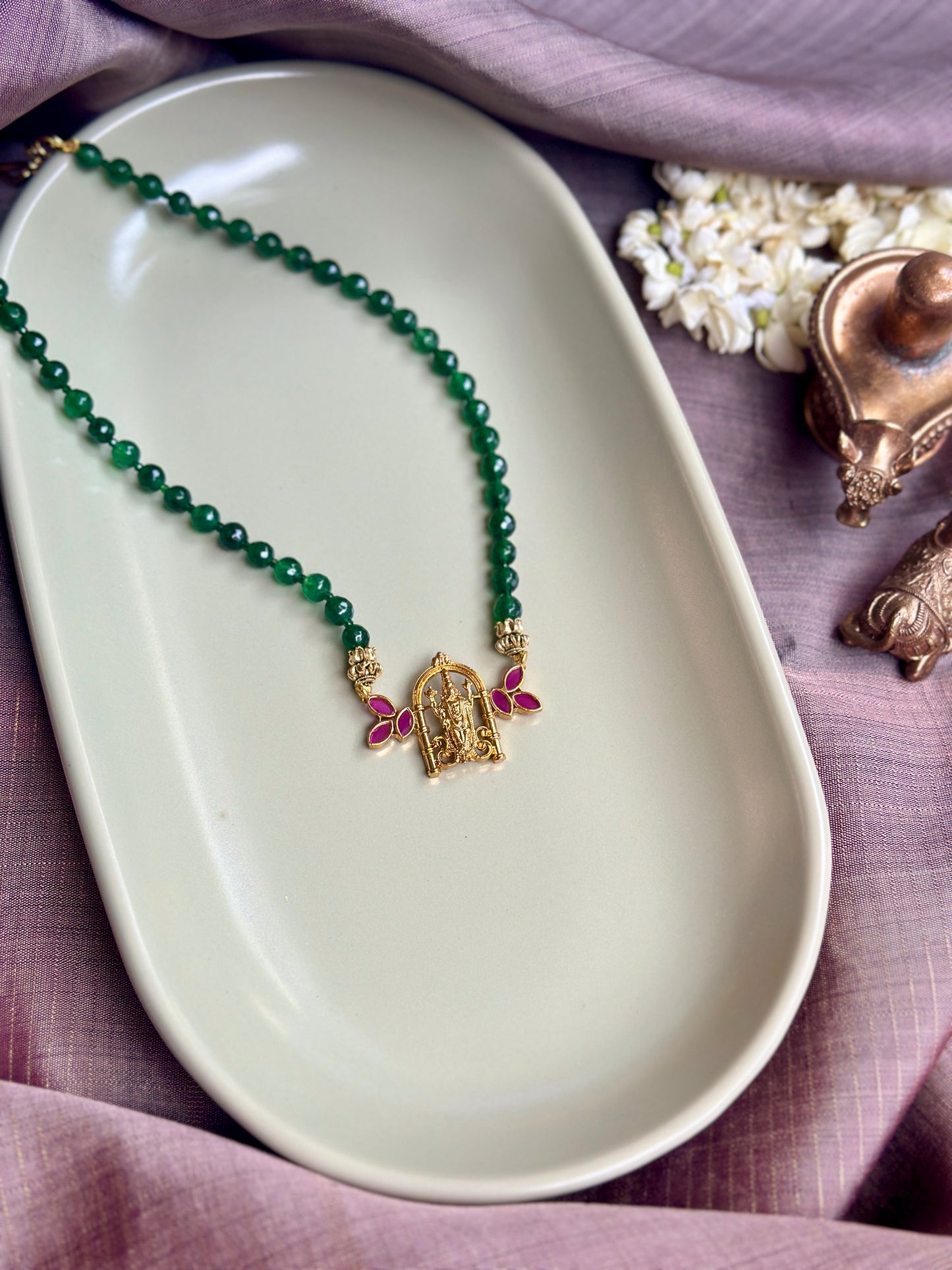 Divine Antiques - Amba