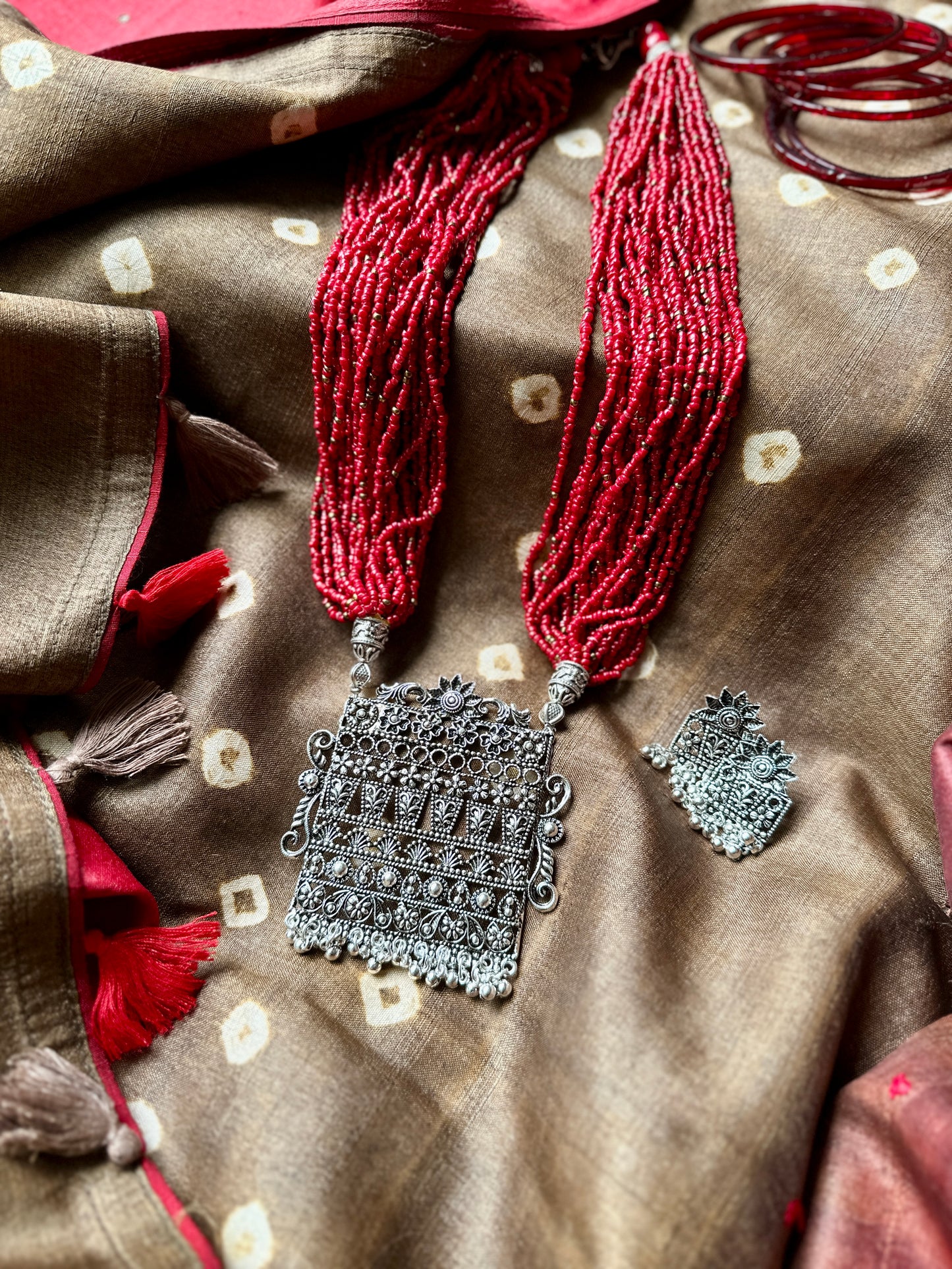 Bagh Pendant Necklace - Red