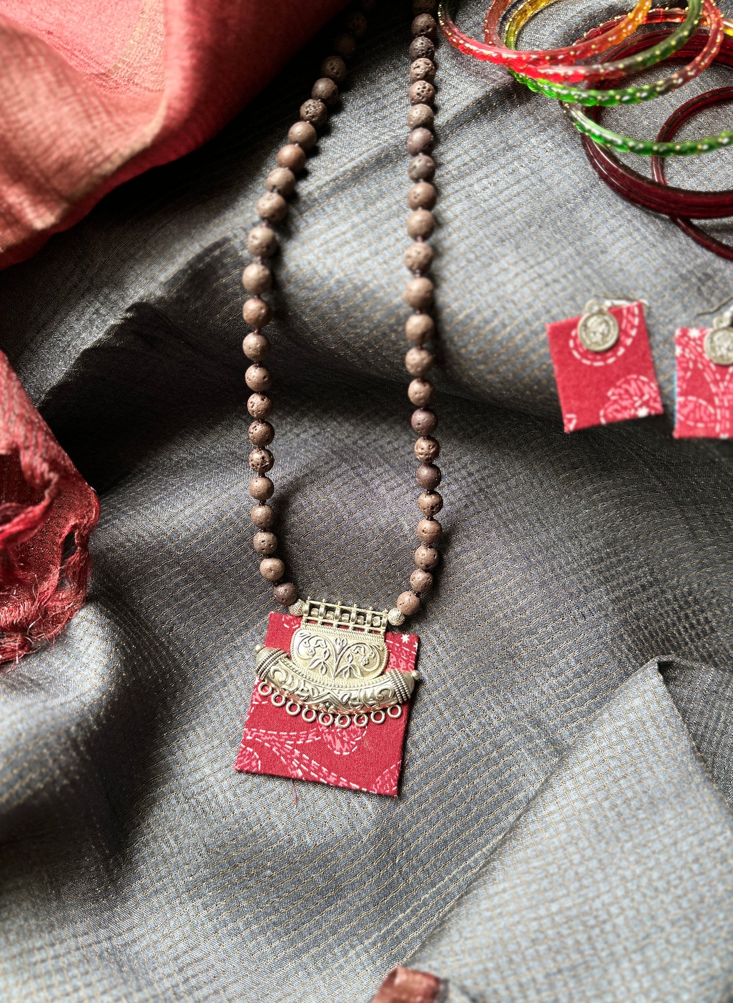 Amukti - Kantha Red