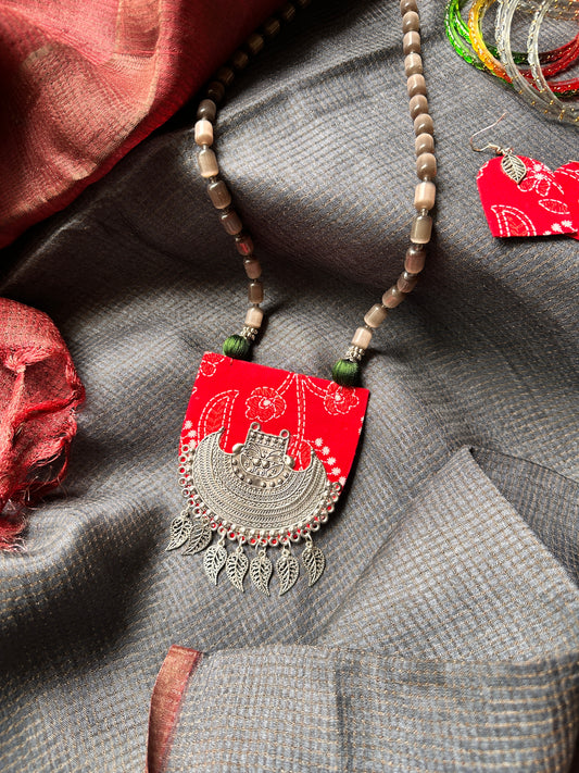 Amukti - Kantha Crimson