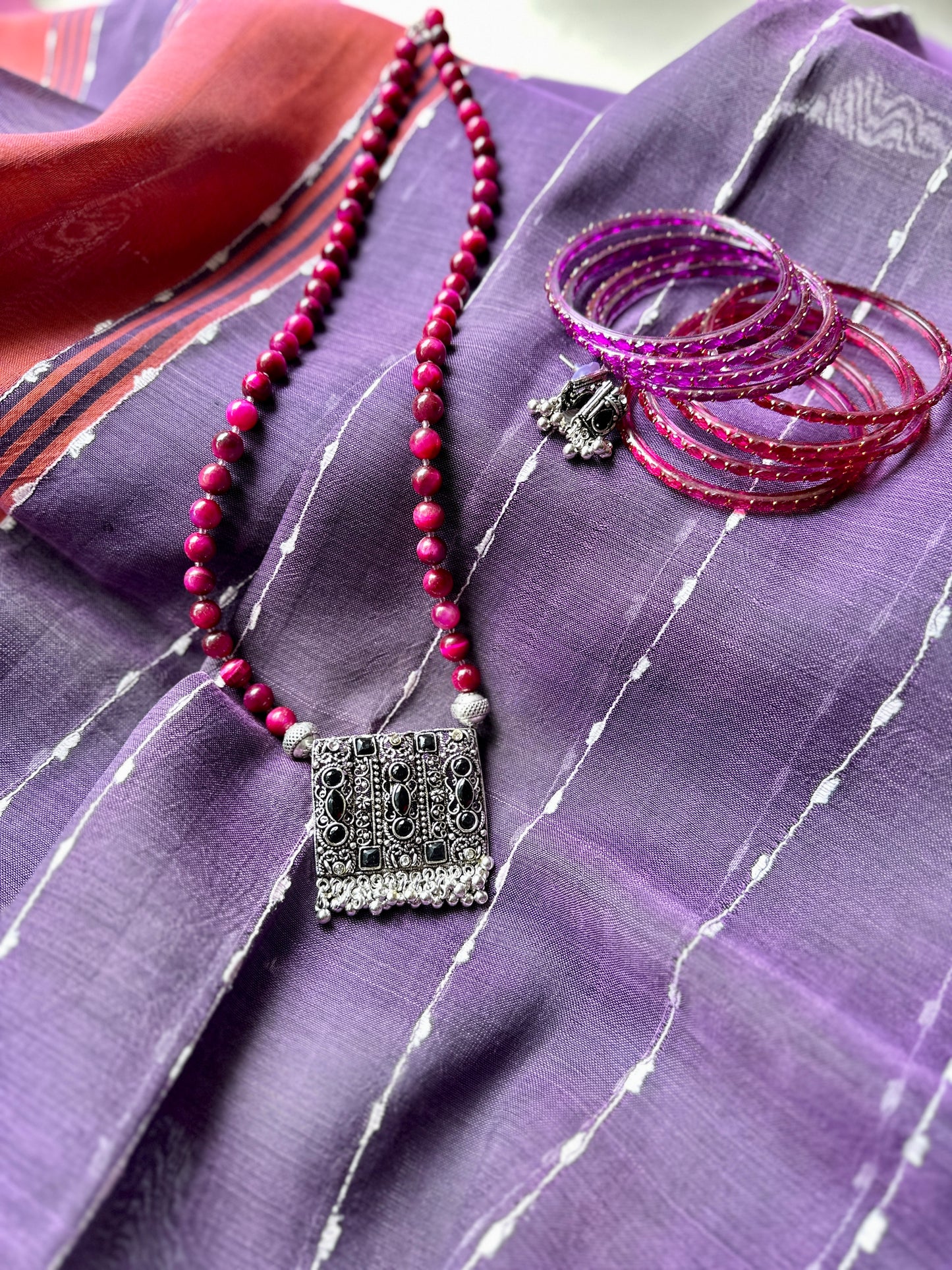 Bagh Pendant Necklace - Pink