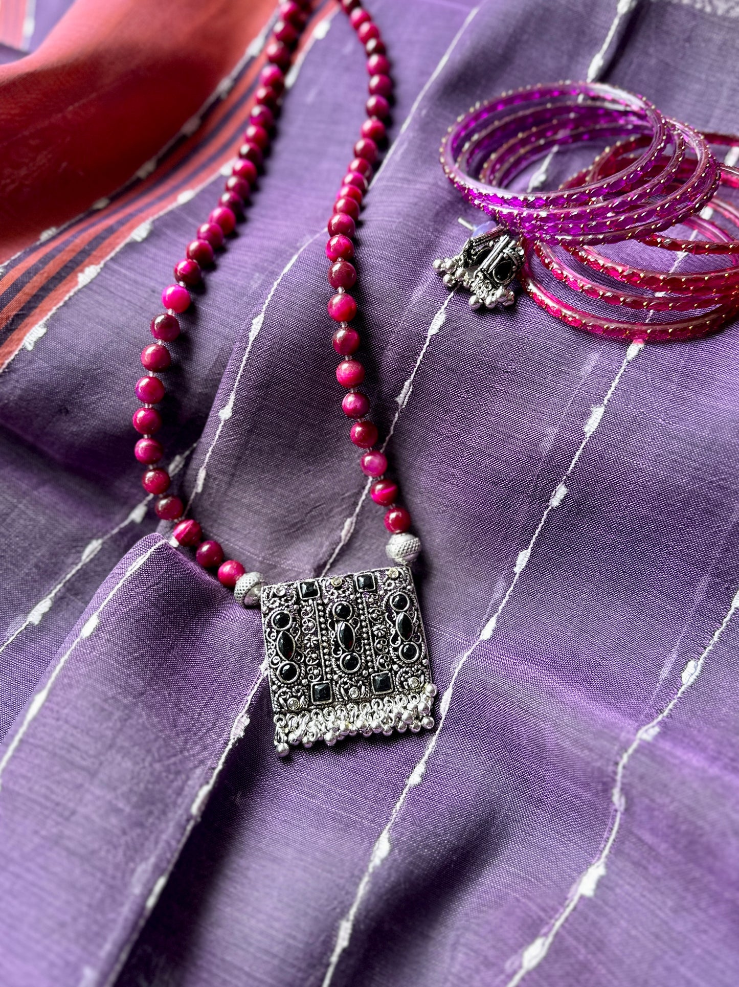 Bagh Pendant Necklace - Pink